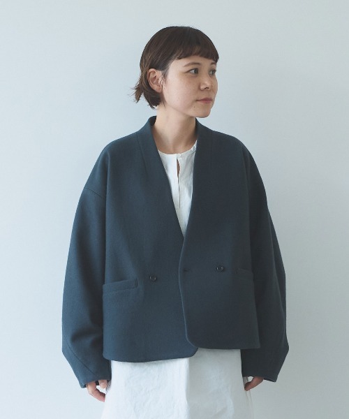 yuni(ユニ )の「super100 Wool cocoon double jacket(テーラードジャケット・レディース・パープル/チャコールグレー/ブラック/カーキ・FREE)」の17枚目の写真