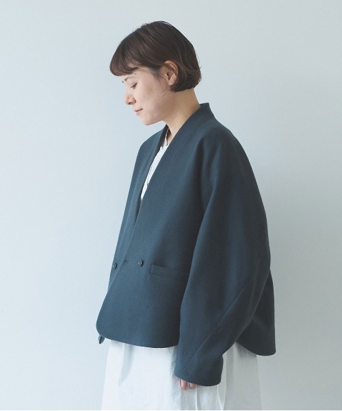 yuni(ユニ )の「super100 Wool cocoon double jacket(テーラードジャケット・レディース・パープル/チャコールグレー/ブラック/カーキ・FREE)」の18枚目の写真