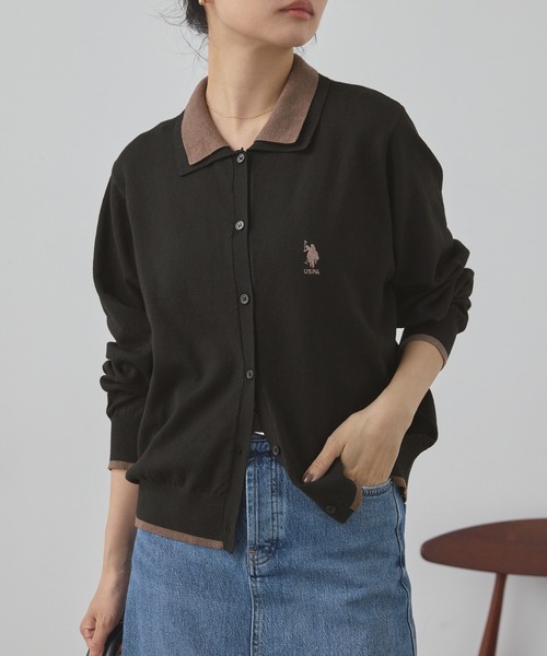 U.S. POLO ASSN.(ユーエスポロアッスン)の「U.S. POLO ASSN. /ユーエスポロアッスン 別注 ロゴ刺繍 フェイクレイヤード 配色 ニットシャツカーディガン(カーディガン/ボレロ・レディース・ブラウン/グレー/ネイビー/ブラック/チャコール・FREE)」の2枚目の写真