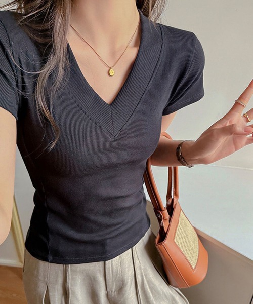 GLAMOROUS JANE(グラマラスジェーン)の「ⅤネックTシャツ(Tシャツ/カットソー・レディース・ホワイト/ブラック/ブラウン・FREE)」の3枚目の写真