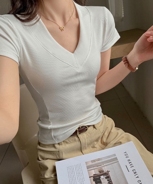 GLAMOROUS JANE(グラマラスジェーン)の「ⅤネックTシャツ(Tシャツ/カットソー・レディース・ホワイト/ブラック/ブラウン・FREE)」の4枚目の写真