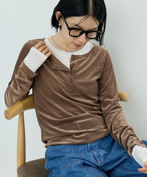 FREAK'S STORE(フリークスストア)の「シアーベロアヘンリーロンT/シアーロンT(Tシャツ/カットソー・レディース・ブラウン/ピンク/ブルー/ブラック・フリ-)」の17枚目の写真