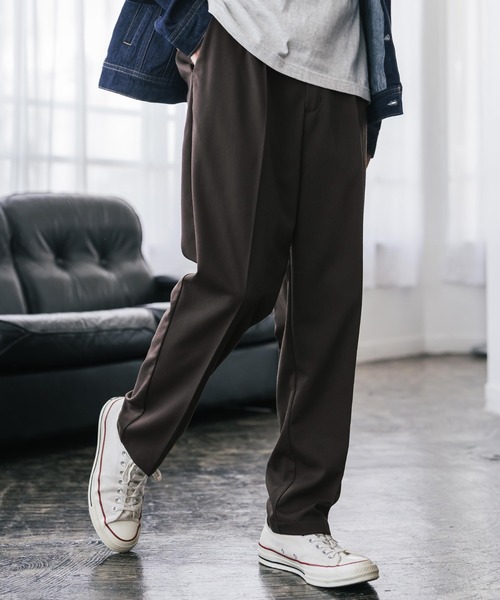 Rocky Monroe(ロッキーモンロー)の「TRストレッチ センタープレスワンタックテーパードイージーパンツ(スラックス・メンズ・チャコール/ブラック/オフホワイト/ブラウン・XL/M/L)」の4枚目の写真