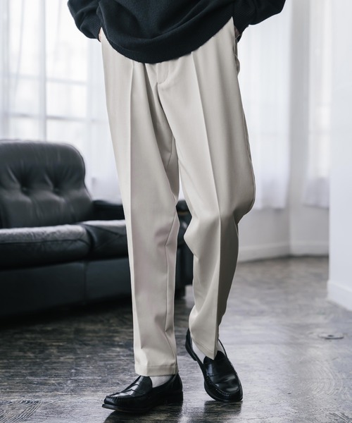 Rocky Monroe(ロッキーモンロー)の「TRストレッチ センタープレスワンタックテーパードイージーパンツ(スラックス・メンズ・チャコール/ブラック/オフホワイト/ブラウン・XL/M/L)」の6枚目の写真
