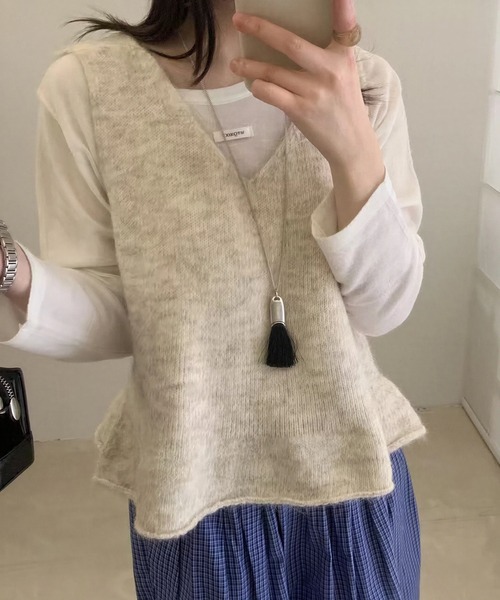 yuue' ( wear )(ユーイ)の「Vネックペプラムニットベスト(ベスト・レディース・チャコールグレー/レッド/グレー/オートミール・FREE)」の3枚目の写真