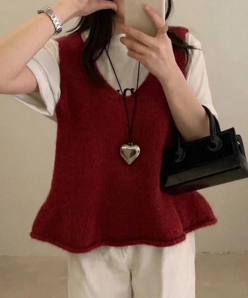 yuue' ( wear )(ユーイ)の「Vネックペプラムニットベスト(ベスト・レディース・チャコールグレー/レッド/グレー/オートミール・FREE)」の4枚目の写真