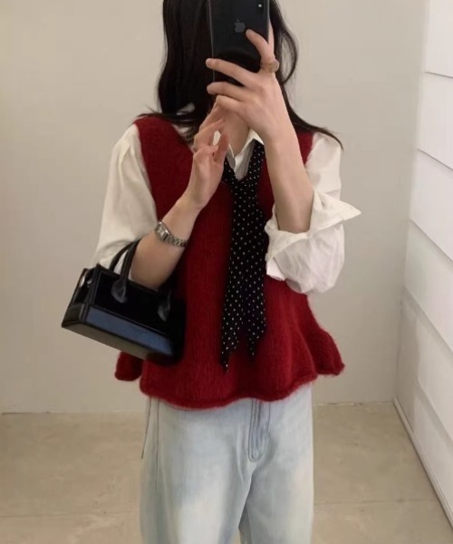 yuue' ( wear )(ユーイ)の「Vネックペプラムニットベスト(ベスト・レディース・チャコールグレー/レッド/グレー/オートミール・FREE)」の21枚目の写真