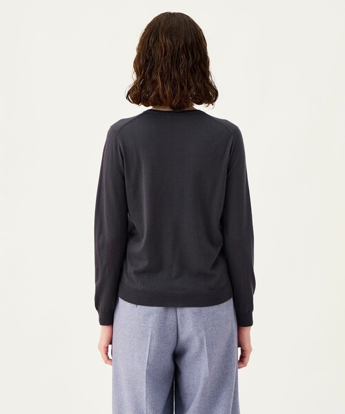 BALLSEY（ボールジィ）の「スーパーエクストラファインウール クルーネックカーディガン（カーディガン/ボレロ・レディース・ライトグリーン/ダークグレー/ボルドー/ネイビー/ベージュ/ホワイト・M/S）」の10枚目の写真