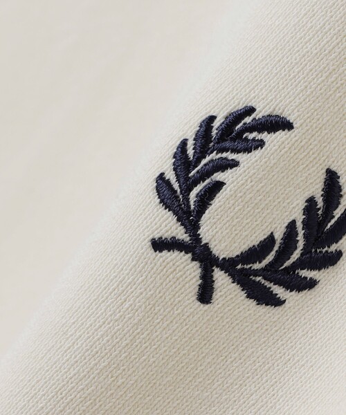 SHIPS(シップス)の「FRED PERRY: M3495 TIPPED CREW NECK(Tシャツ/カットソー・メンズ・ナチュラル/コバルトブルー・MEDIUM/LARGE)」の7枚目の写真