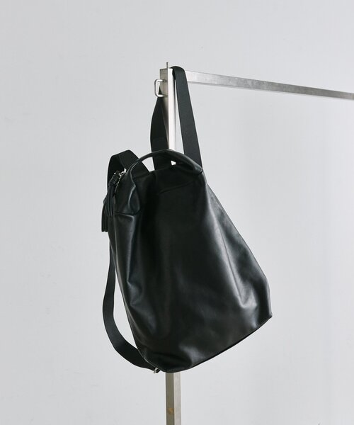 ear PAPILLONNER(イアパピヨネ)の「《本革/A4対応》2WAYレザーリュック(バックパック/リュック・レディース・ブラック・FREE)」の6枚目の写真