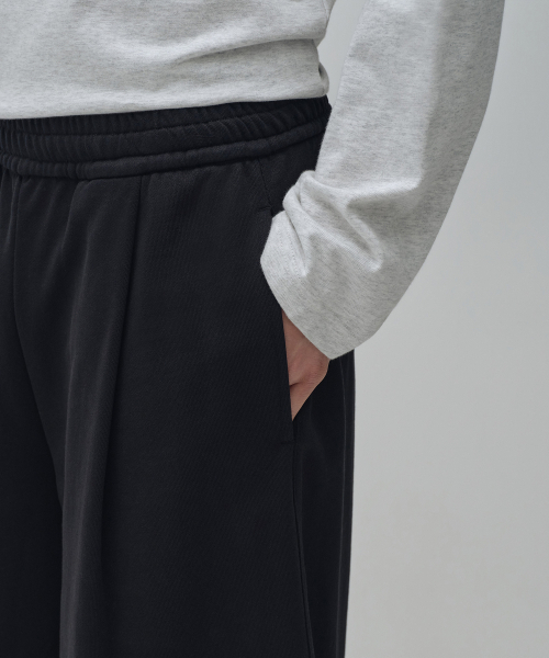 MUSINSA STANDARD（ムシンサスタンダード）の「ワンタックワイドラウンジスウェットパンツ[ブラック]（スウェットパンツ・メンズ・その他・SMALL/MEDIUM/LARGE/X-LARGE/2XL）」の5枚目の写真