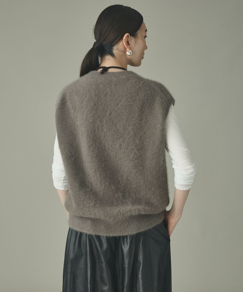 Curensology(カレンソロジー)の「Curensology(カレンソロジー)/FOXカシミヤニットベスト(ニット/セーター・レディース・ブラウン系その他/ブラック・FREE)」の14枚目の写真