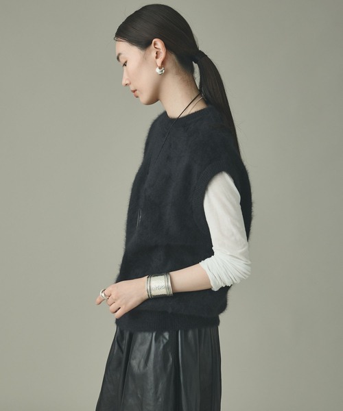 Curensology(カレンソロジー)の「Curensology(カレンソロジー)/FOXカシミヤニットベスト(ニット/セーター・レディース・ブラウン系その他/ブラック・FREE)」の7枚目の写真