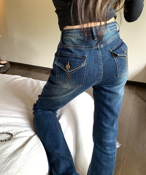 FLINEA(フリネア)の「フレアデニムパンツ(デニムパンツ・レディース・ダークブルー・S/M/L/XL)」の8枚目の写真