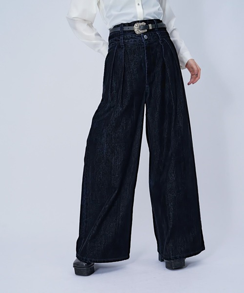 HARE(ハレ)の「【Lサイズ展開あり】ダブルウエストフロッキーデニムパンツ(HARE)(デニムパンツ・レディース・ブラック/パープル/ボルドー・LARGE/FREE)」の1枚目の写真