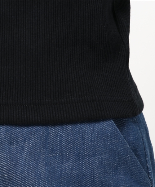 X-girl(エックスガール)の「RIB BOTTLE NECK L/S TOPS /トップス/ハイネック/タートルネック/ボトルネック/リブ/シンプル/ロゴ(Tシャツ/カットソー・レディース・マルチ/ホワイト/ピンク/ブラック・1/2)」の10枚目の写真