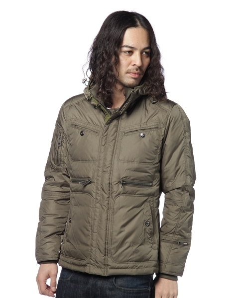 NANO universe（ナノユニバース）の「ライダースダウンブルゾン