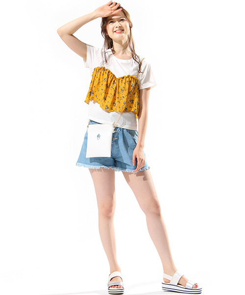 Honeys（ハニーズ）の「ビスチェ風Ｔシャツ（Tシャツ/カットソー・レディース・ホワイト×ホワイト/ホワイト×ブラック/ホワイト×イエロー/ホワイト×ネイビー・L/M）」の4枚目の写真