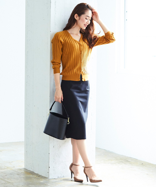 UR'S（ユアーズ）の「Vネックリブニットカーディガン（カーディガン/ボレロ・レディース・カーキ/ブラック/キャメル/ブラウン/杢グレー/パープル/アイボリー/ブルー/イエロー・M/S/L）」の19枚目の写真