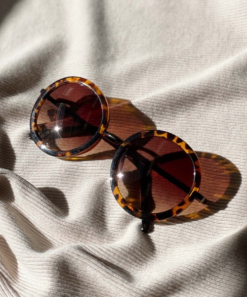 ＪＵＧＬＡＮＳ（ユグランス）の「丸眼鏡 丸サングラス / 簡易 メガネ サングラスケース付き（サングラス・レディース・A/B/C/D/E/F/G/H/I/J/K/L/M/N/O/P/Q/R/S/T/V/U/W・ONE SIZE）」の17枚目の写真