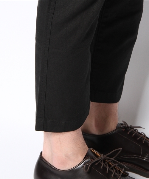 NANO universe（ナノユニバース）の「NUスラブチノクロップドボトム（チノパンツ・メンズ・ブラック/チャコール/ベージュ/ホワイト・SMALL/MEDIUM/LARGE/X-LARGE）」の18枚目の写真