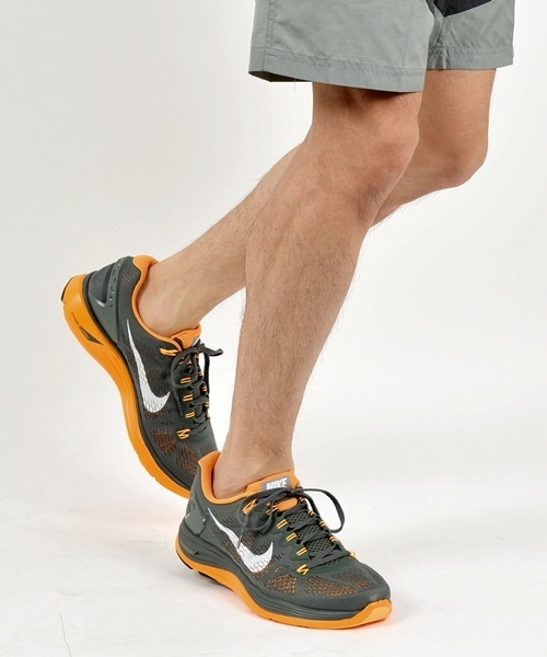 SHIPS(シップス)の「NIKE: 『LUNAR GLIDE +5』(スニーカー・メンズ・チャコールグレー・9/9.5/8.5/11/10.5/10/8)」の1枚目の写真