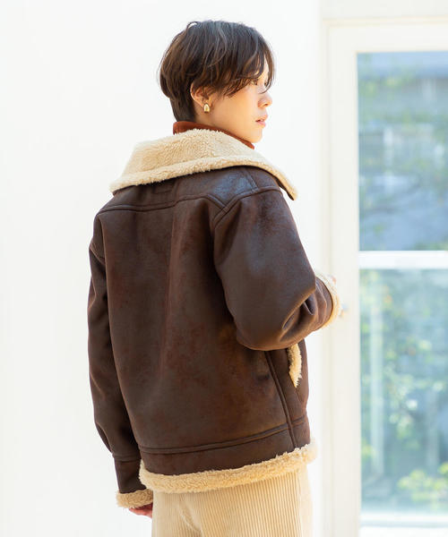 coen(コーエン)の「フェイクムートンB-3ジャケット(ブルゾン/ボアジャケット)(ブルゾン・レディース・ダークブラウン・FREE)」の6枚目の写真