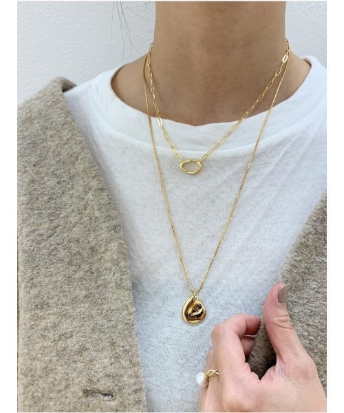 mou（モウ）の「デコボコロングネックレス（ネックレス・レディース・ゴールド・FREE）」の8枚目の写真