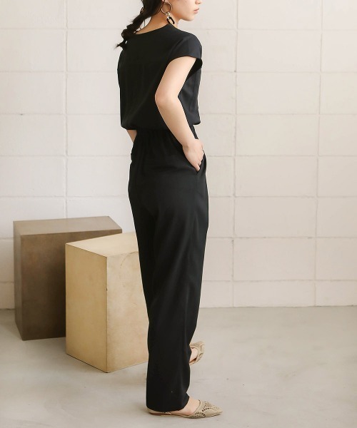 Bab(バブ)の「【WEB限定】スタイルアップジャンプスーツ(つなぎ/オールインワン・レディース・ブラック/ベージュ・38)」の3枚目の写真