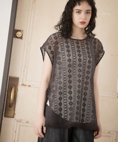 niko and...(ニコアンド)の「クロシェレースベスト(ベスト・レディース・ブラック/ブラウン/アイボリー・FREE)」の2枚目の写真