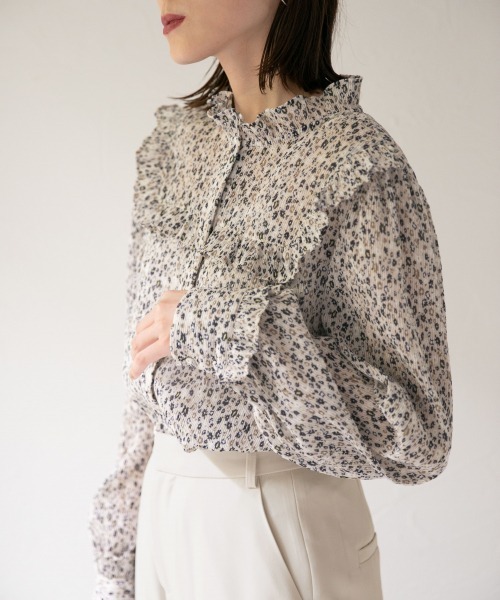 LOWRYS FARM（ローリーズファーム）の「ヴィンテージフラワーＢＬ　892999（シャツ/ブラウス・レディース・ホワイト/ブラック/グリーン・FREE）」の18枚目の写真