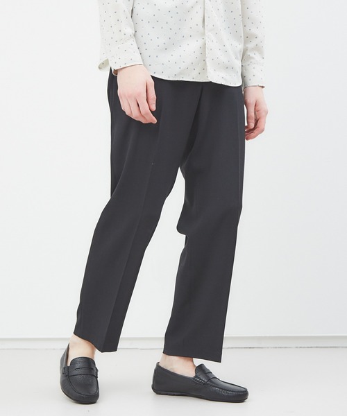 ABAHOUSE（アバハウス）の「スリムストレート ツイルパンツ（その他パンツ・メンズ・ブラック/ブラウン/グレイッシュベージュ・44/46/48/50）」の2枚目の写真