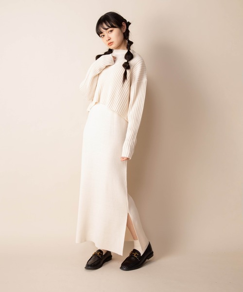 Mysa&Liina（ミーサリーナ）の「セットアップニットワンピース（ワンピース・レディース・ベージュ/オフホワイト/ラベンダー/キャメル・M）」の6枚目の写真