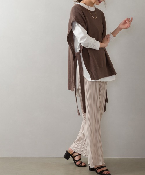 SpRay（スプレイ）の「サイドリボンニットベスト（ベスト・レディース・ブルー/ブラック/モカ/チャコールグレー/グレイッシュベージュ・FREE）」の8枚目の写真