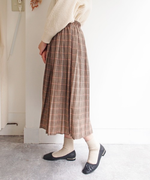 byあしながおじさん（バイアシナガオジサン）の「ギャザーフラットシューズ　-8750375（パンプス・レディース・ブラウン/ブラック/ベージュ/アイボリー・23.0cm/24.0cm/24.5cm/23.5cm/22.5cm）」の8枚目の写真