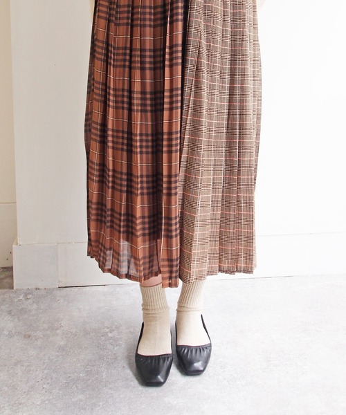 byあしながおじさん（バイアシナガオジサン）の「ギャザーフラットシューズ　-8750375（パンプス・レディース・ブラウン/ブラック/ベージュ/アイボリー・23.0cm/24.0cm/24.5cm/23.5cm/22.5cm）」の9枚目の写真