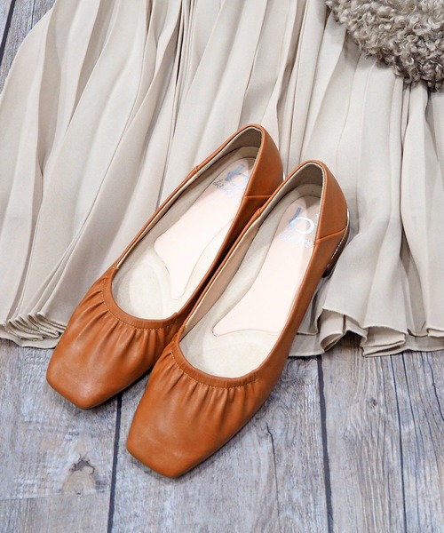 byあしながおじさん（バイアシナガオジサン）の「ギャザーフラットシューズ　-8750375（パンプス・レディース・ブラウン/ブラック/ベージュ/アイボリー・23.0cm/24.0cm/24.5cm/23.5cm/22.5cm）」の16枚目の写真