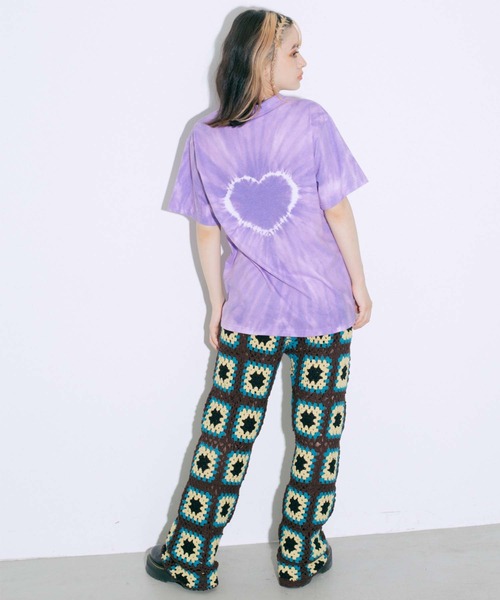 X-girl（エックスガール）の「HEART TIE-DYE S/S TEE/ハート　タイダイTシャツ/半袖（Tシャツ/カットソー・レディース・ブルー/ブラック/パープル/ピンク・L/M/S/XL/LARGE/MEDIUM）」の14枚目の写真