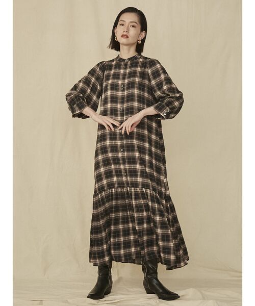 COTORICA（コトリカ）の「【THE DAYZ TOKYO】裾ギャザーボリュームチェックワンピース（ワンピース・レディース・ブラック/ベージュ・SMALL/MEDIUM）」の5枚目の写真
