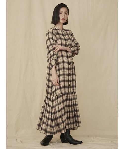 COTORICA（コトリカ）の「【THE DAYZ TOKYO】裾ギャザーボリュームチェックワンピース（ワンピース・レディース・ブラック/ベージュ・SMALL/MEDIUM）」の8枚目の写真