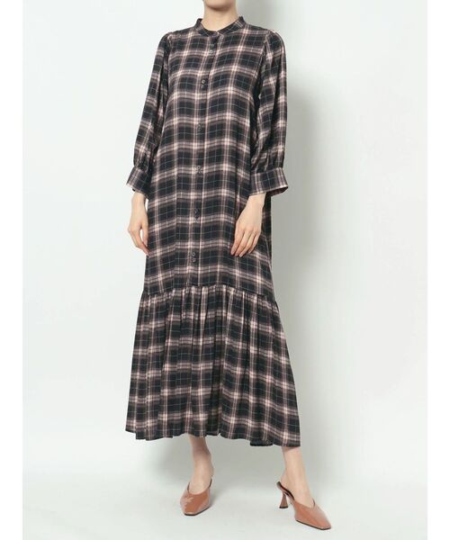 COTORICA（コトリカ）の「【THE DAYZ TOKYO】裾ギャザーボリュームチェックワンピース（ワンピース・レディース・ブラック/ベージュ・SMALL/MEDIUM）」の14枚目の写真