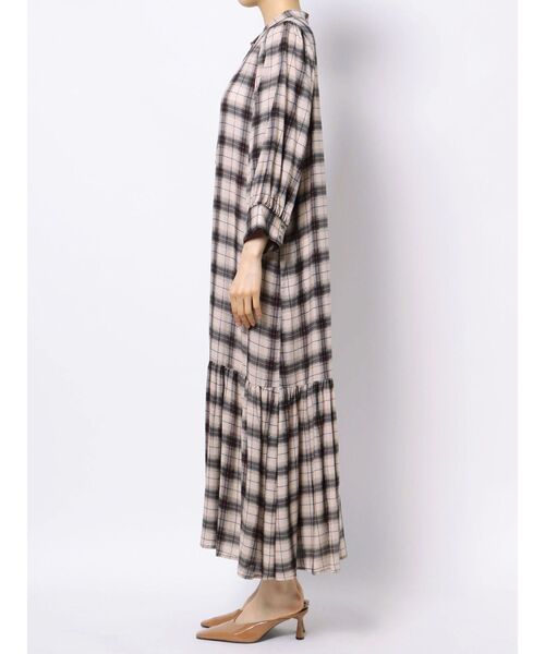 COTORICA（コトリカ）の「【THE DAYZ TOKYO】裾ギャザーボリュームチェックワンピース（ワンピース・レディース・ブラック/ベージュ・SMALL/MEDIUM）」の17枚目の写真