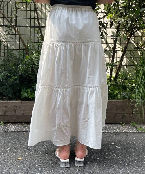 MAJESTIC LEGON(マジェスティックレゴン)の「ハシゴレースティアードスカート(スカート・レディース・パープル/オフホワイト/ブラック・SMALL/MEDIUM)」の6枚目の写真