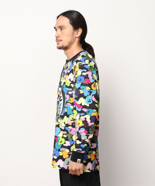 A BATHING APE（アベイシングエイプ）の「MULTI CAMO SHARK WIDE L/S TEE M（Tシャツ/カットソー・メンズ・ホワイト/ブラック・MEDIUM/LARGE/X-LARGE/XX-LARGE/SMALL）」の4枚目の写真
