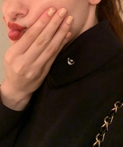 epine(エピヌ)の「e embroidery cotton high neck(Tシャツ/カットソー・レディース・ホワイト/ブラック・FREE)」の18枚目の写真