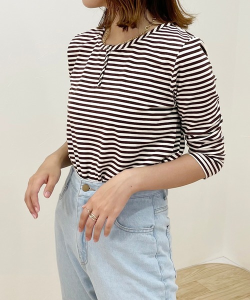 apres jour clair(アプレジュールクレア)の「【apres jour clair】ヘンリーネックボーダーT【ZOZOTOWN限定アイテム】(Tシャツ/カットソー・レディース・アイボリー/ダークブラウン/ブラウン系その他・X-LARGE/フリー)」の2枚目の写真