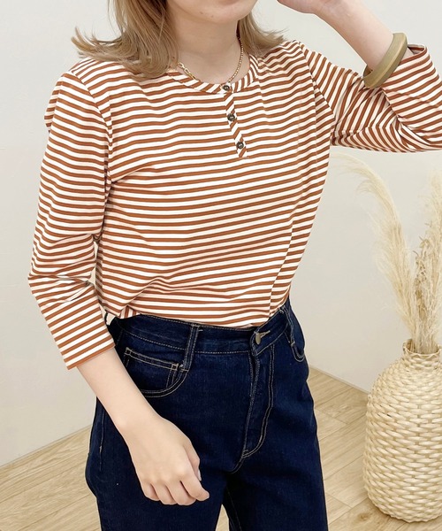 apres jour clair(アプレジュールクレア)の「【apres jour clair】ヘンリーネックボーダーT【ZOZOTOWN限定アイテム】(Tシャツ/カットソー・レディース・アイボリー/ダークブラウン/ブラウン系その他・X-LARGE/フリー)」の3枚目の写真