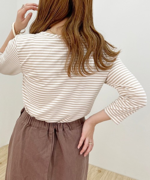 apres jour clair(アプレジュールクレア)の「【apres jour clair】ヘンリーネックボーダーT【ZOZOTOWN限定アイテム】(Tシャツ/カットソー・レディース・アイボリー/ダークブラウン/ブラウン系その他・X-LARGE/フリー)」の6枚目の写真