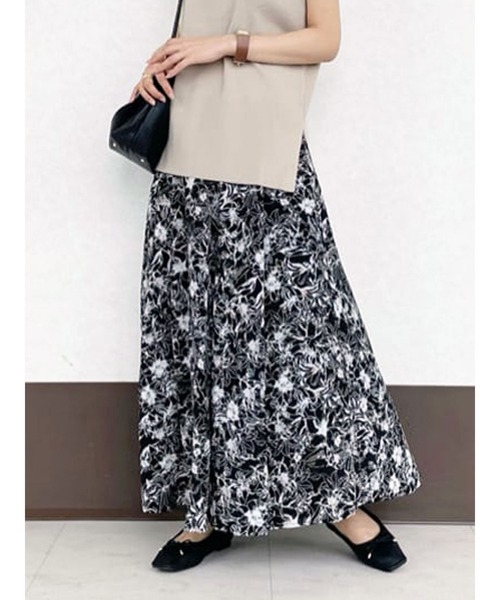 Te chichi TERRASSE(テチチテラス)の「アソート柄フレアスカート(スカート・レディース・オフホワイト/ネイビー/ブラック/ベージュ・フリ-)」の2枚目の写真