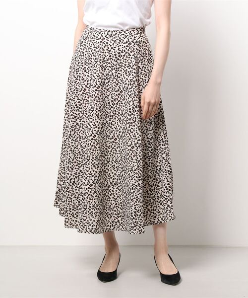 Te chichi TERRASSE(テチチテラス)の「アソート柄フレアスカート(スカート・レディース・オフホワイト/ネイビー/ブラック/ベージュ・フリ-)」の7枚目の写真